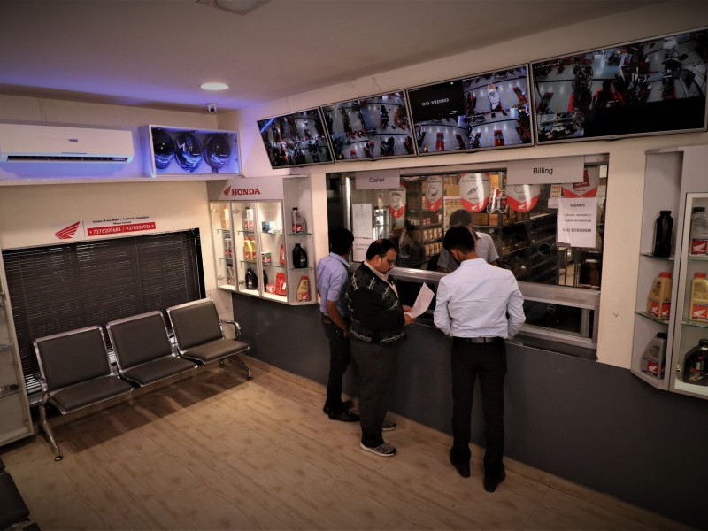 Authorized Honda 2 Wheeler service center in hadapsar, BT Kawde Road